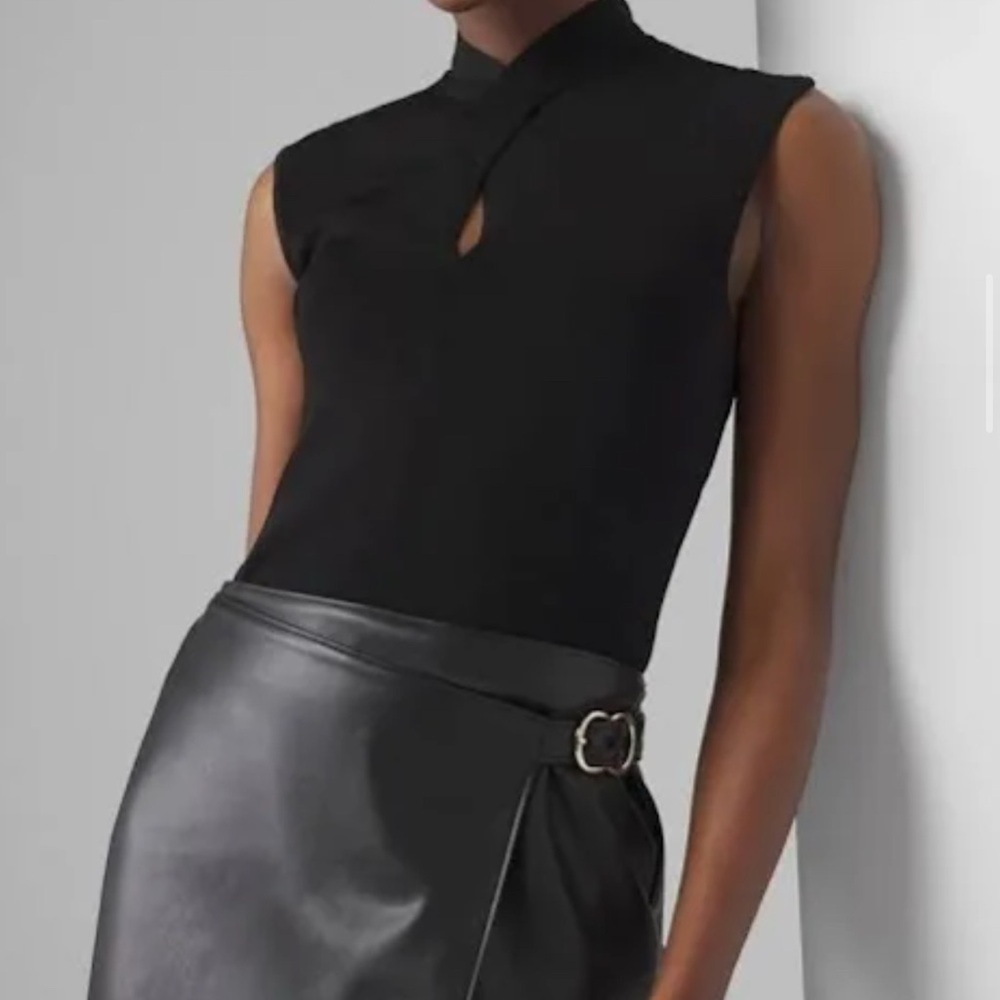 Black Sleeveless Top - Picture 1 of 8